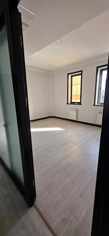 Vakhtang Gorgasali St, 30b: Commercial Property, 200.0 M² | Korter.Ge view 4