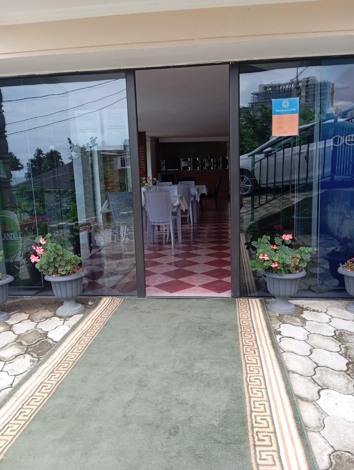 15-Room House In Batumi, Makhinjauri Tunnel, 300 M², Is Available For Daily Rent For $50 view 2