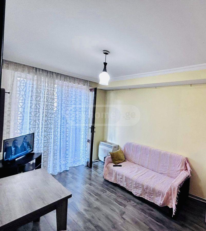 2-Room Apartment For Daily Rent In Batumi, Parnavaz Mepe St, 54, 45 M² — 140 ₾ Per Day view 4