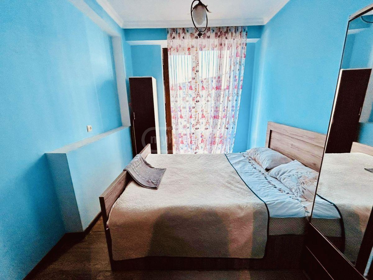 2-Room Apartment For Daily Rent In Batumi, Parnavaz Mepe St, 54, 45 M² — 140 ₾ Per Day view 3