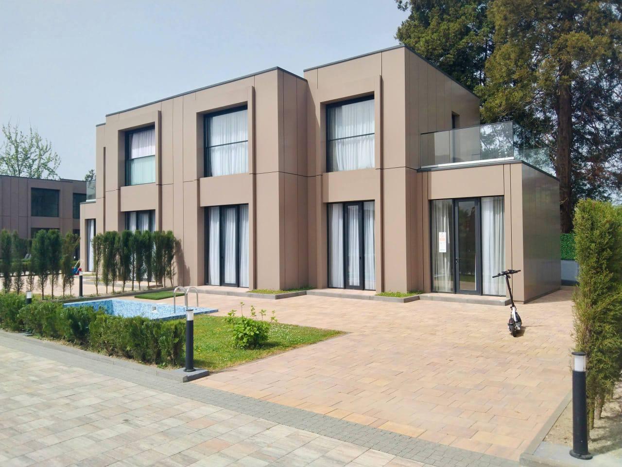 3-Room House For Rent In Batumi, Petre Melikishvili St view 3