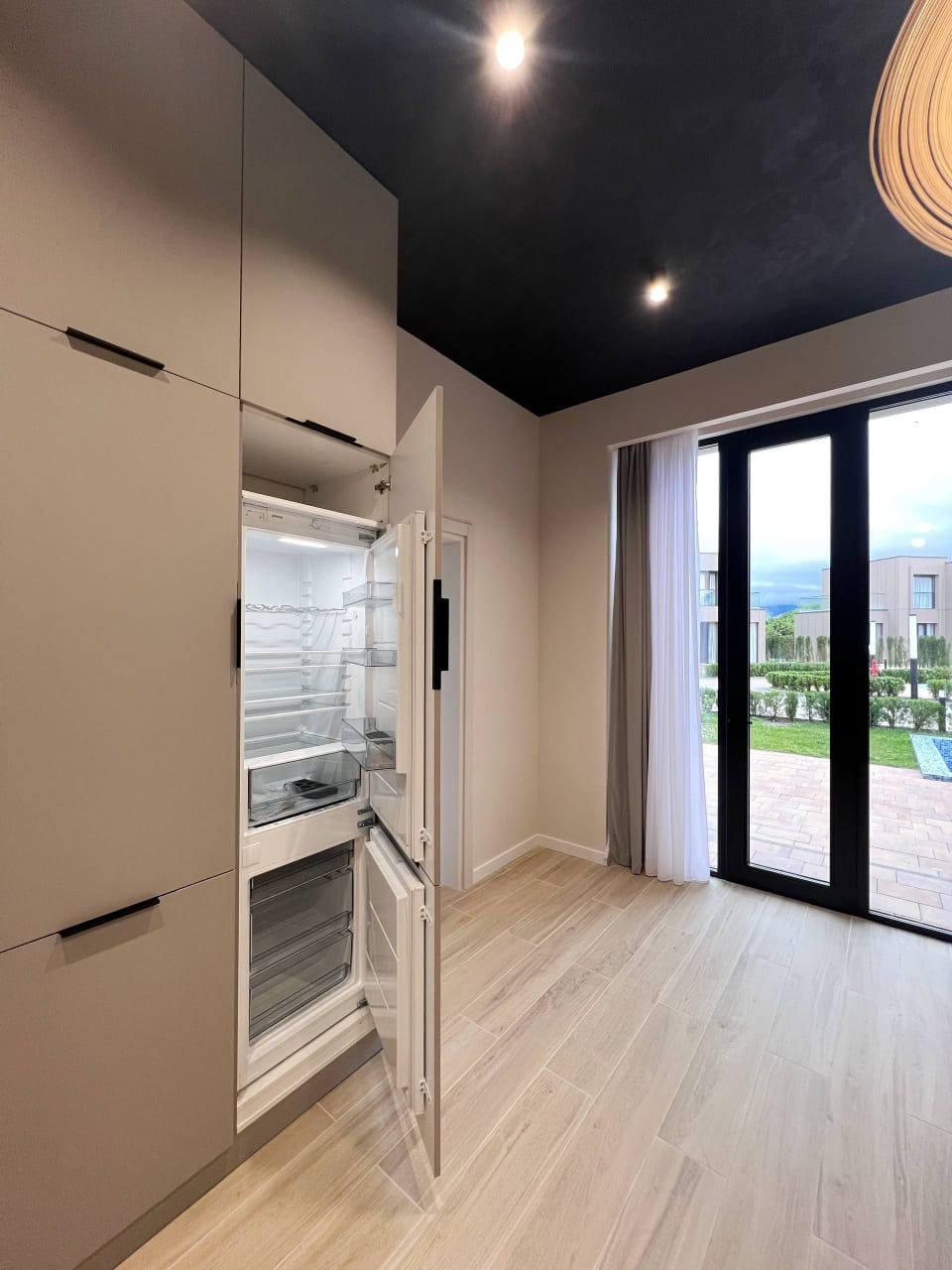 3-Room House In Batumi, Petre Melikishvili St, 170 M², Is Available For Daily Rent For $200 view 9