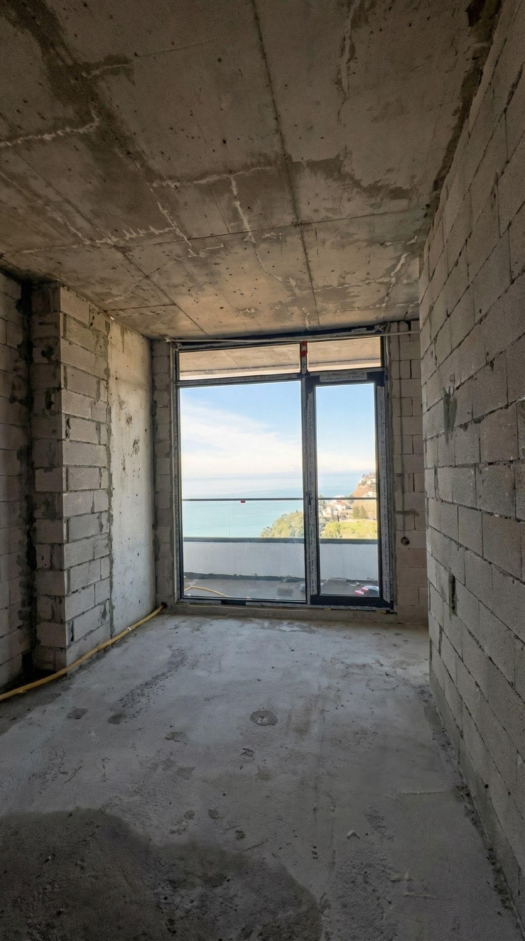 Studio Apartment For Sale view 2
