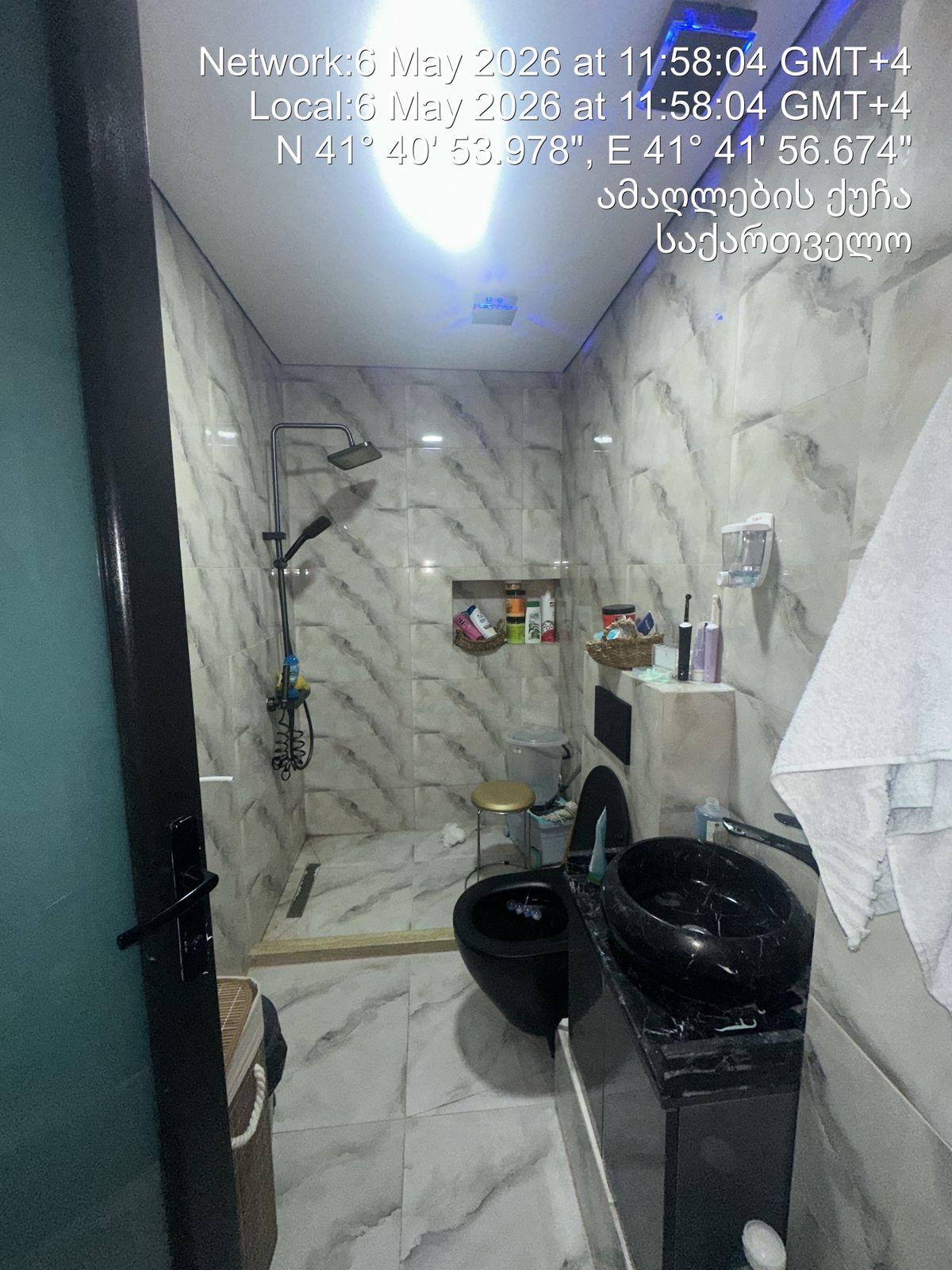 3-Room Apartment For Sale In Batumi, Tamar Mepe Ave, 1 view 8