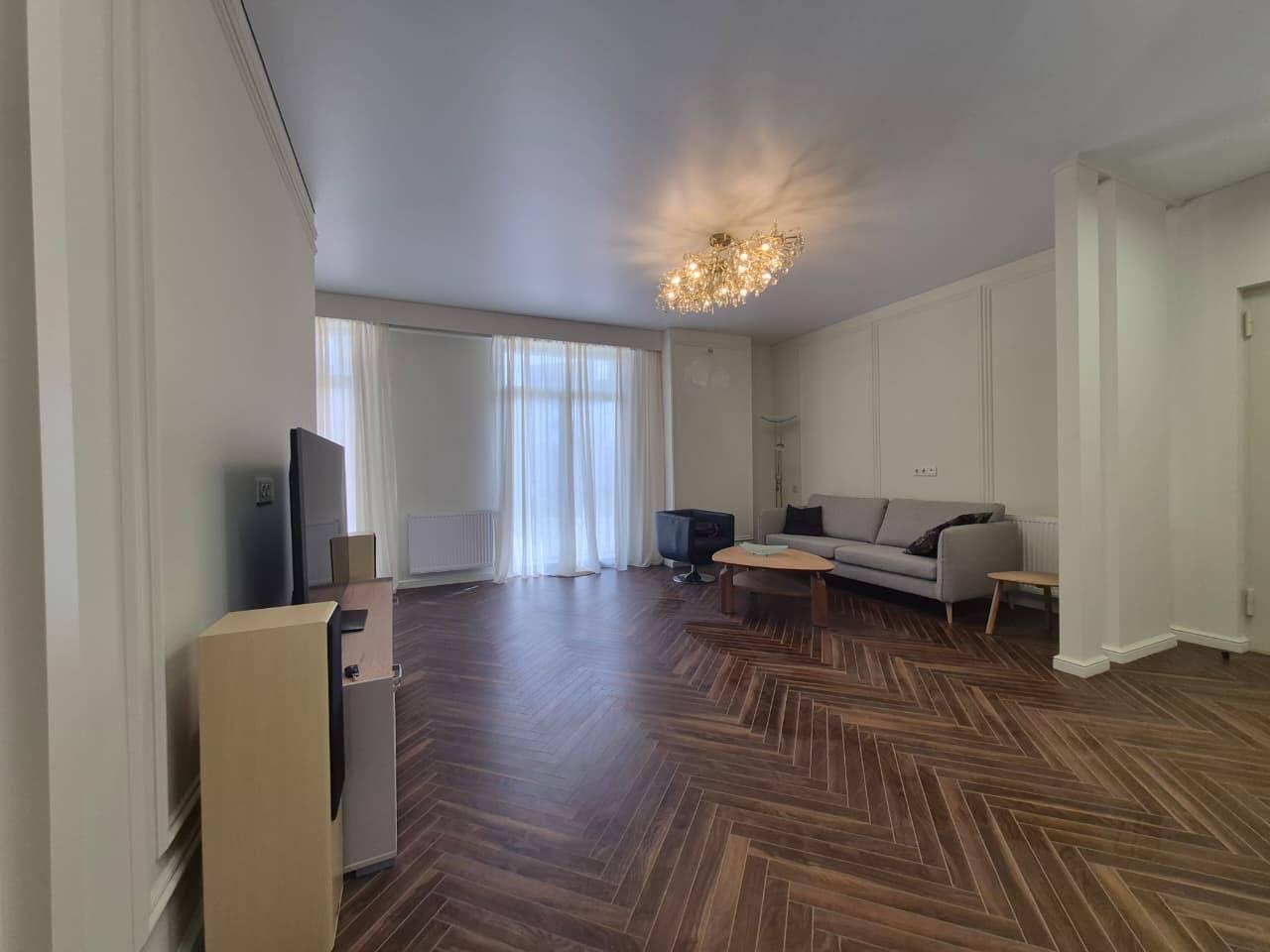 3-Room Apartment For Rent In Tsavkisi, Mtatsminda Hills view 3