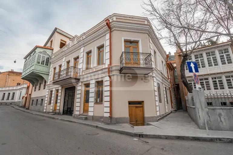 Hovanes Tumaniani St, 7: 10-Room Commercial Property, 280.0 M² | Korter.Ge view 4