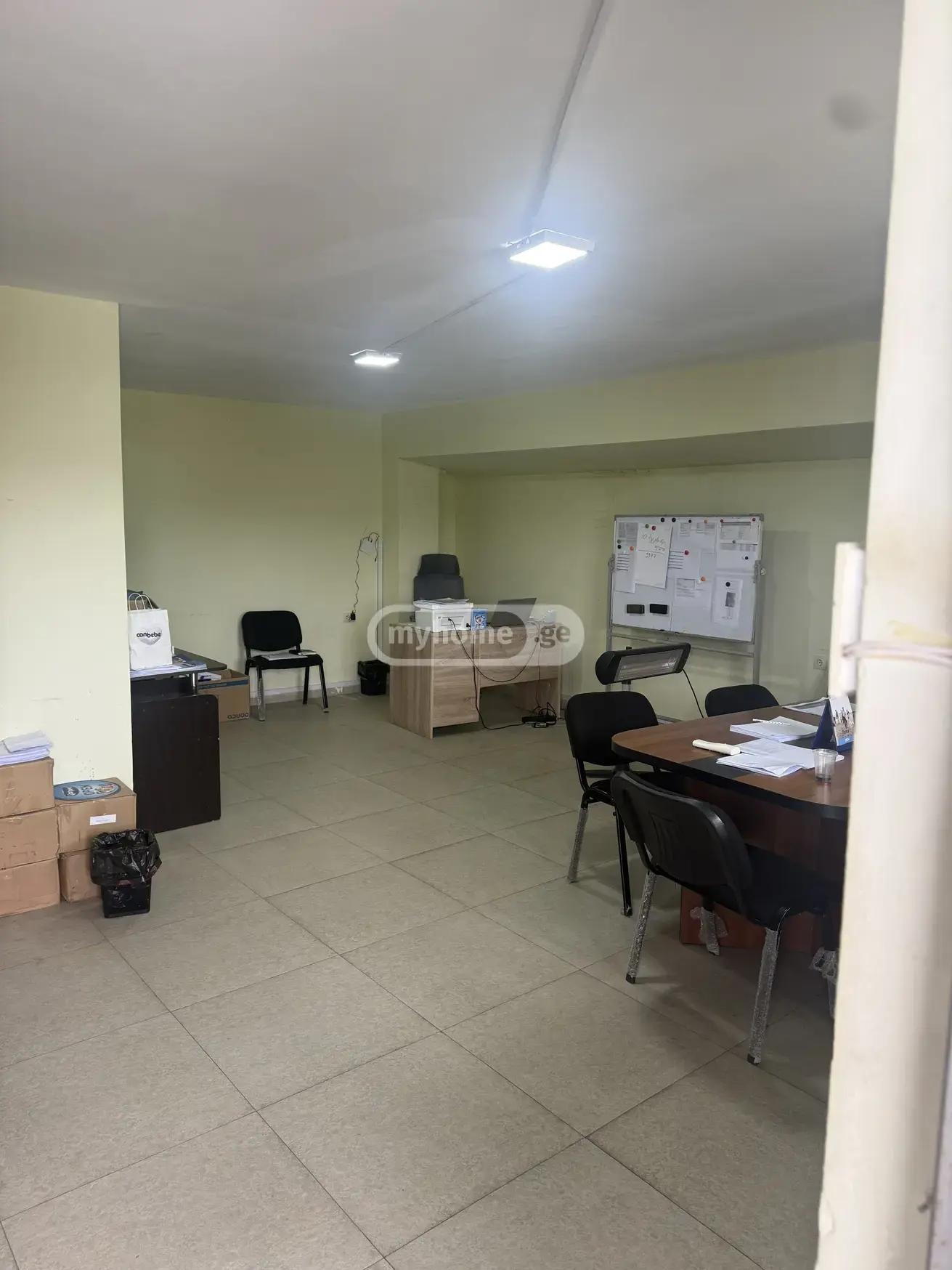 Commercial Property For Rent: 650 M² In Batumi, Sulkhan-Saba Orbeliani St – $3,709 view 5
