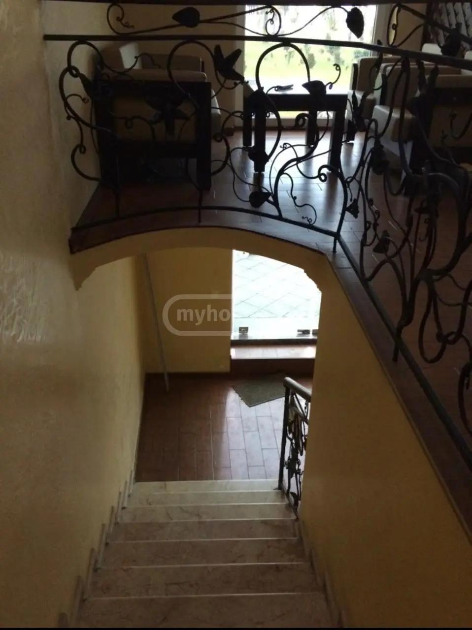 Commercial Property For Rent: 162 M² In Batumi, Memed Abashidze St – $2,500 view 3