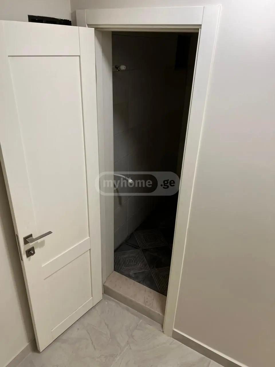 Commercial Property For Rent: 143 M² In Batumi, Memed Abashidze St – $1,800 view 11