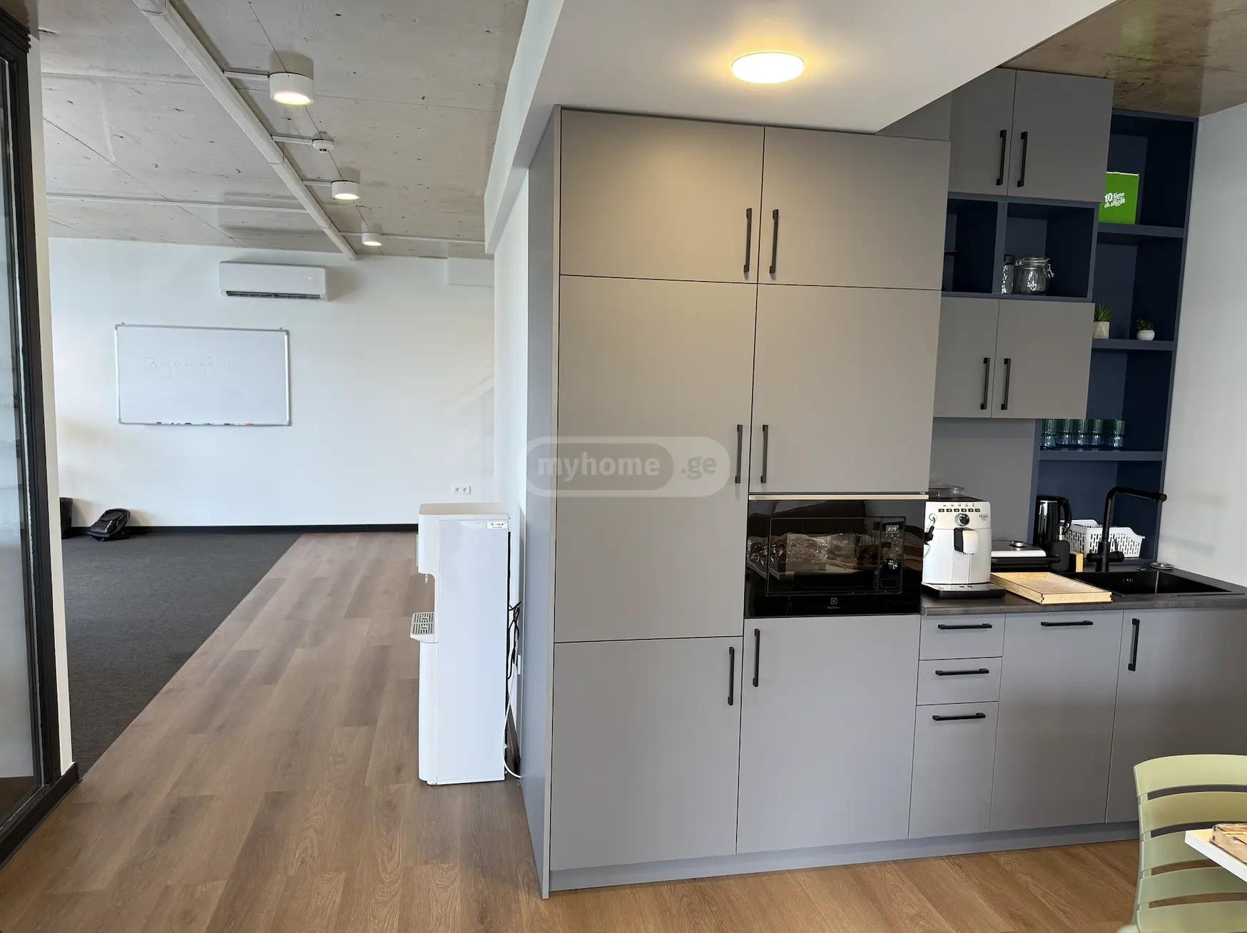 Commercial Property For Rent: 110.6 M² In Batumi, Tamar Mepis Gamz 3 Shes – $1,659 view 5