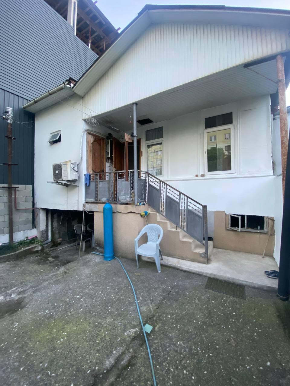4-Room House For Sale In Batumi, Vazha-Pshavela St view 2