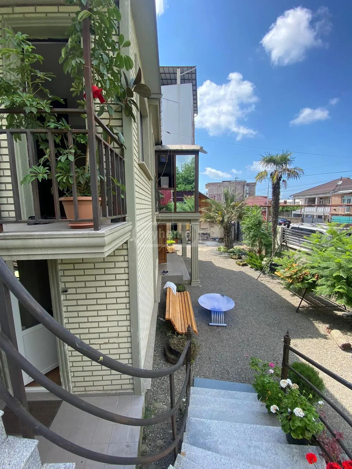 10-Room House For Sale In Batumi, Khakhuli St view 4