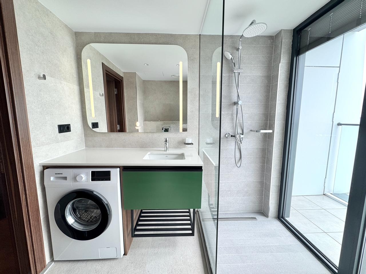 Studio Apartment For Sale view 5