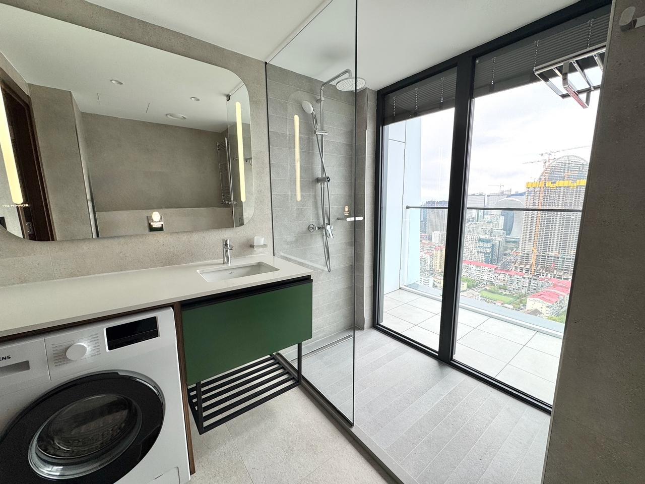 Studio Apartment For Sale view 4