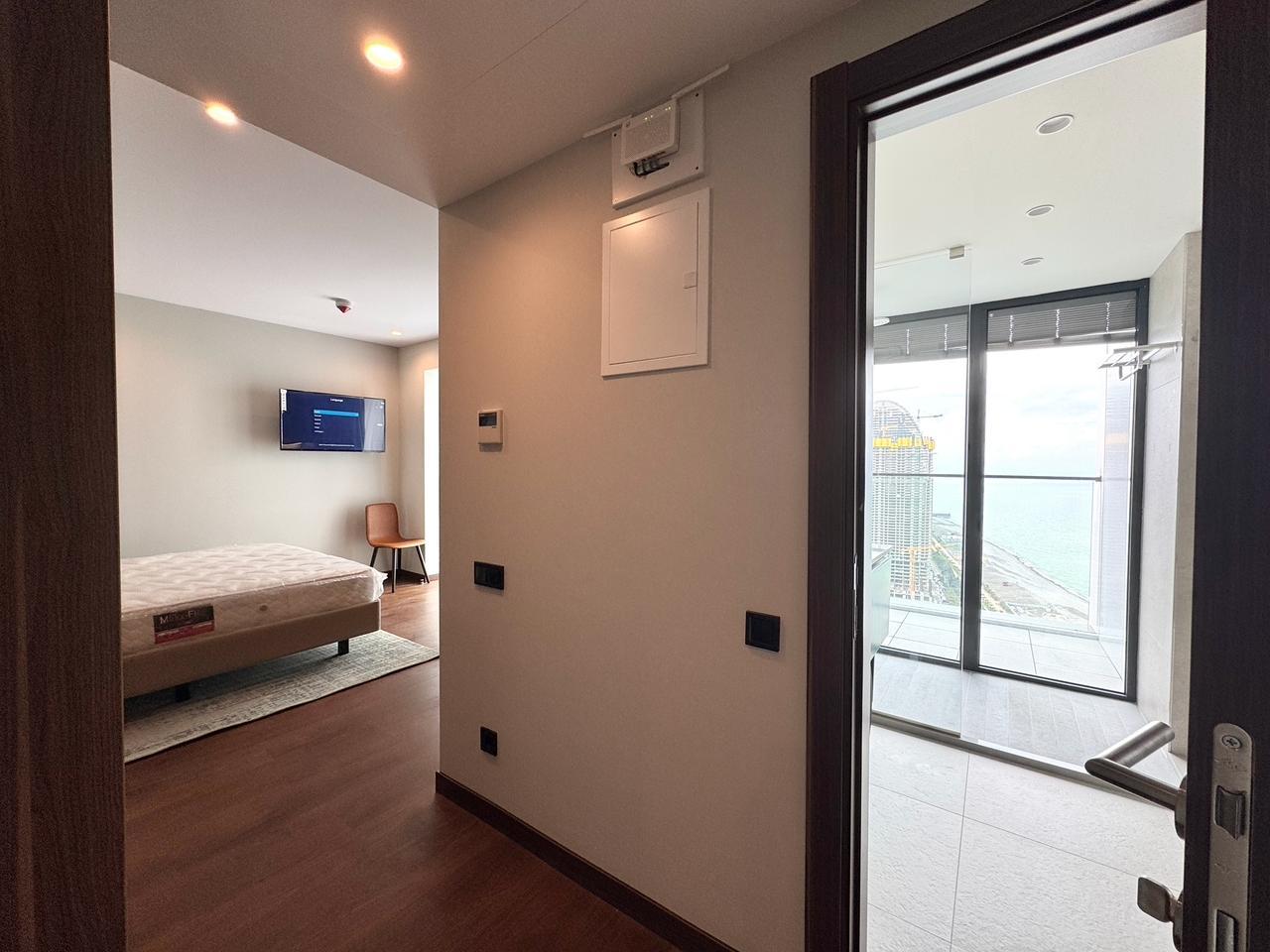 Studio Apartment For Sale view 9