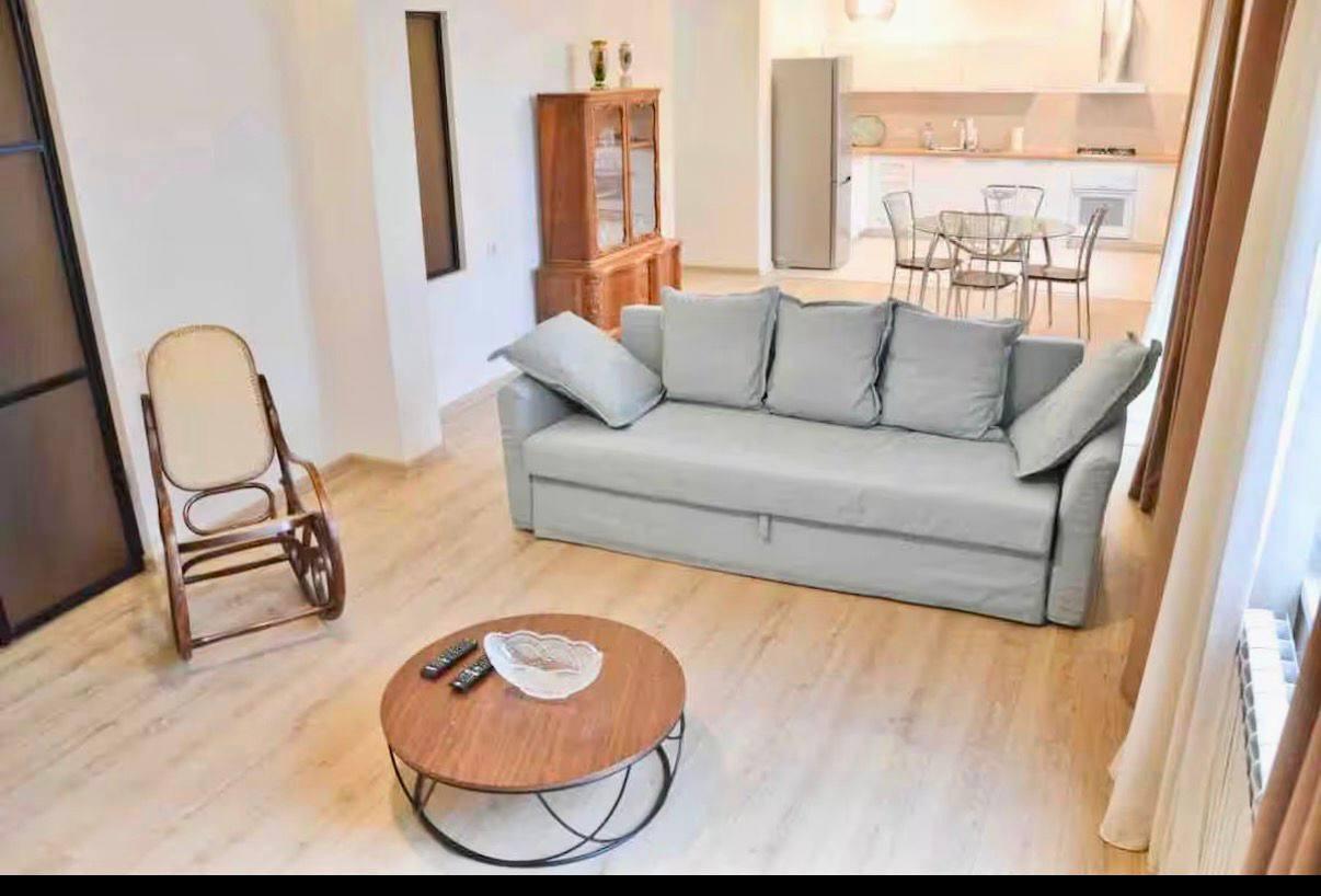 4-Room Apartment For Rent In Batumi, Memed Abashidze St, 51 view 6