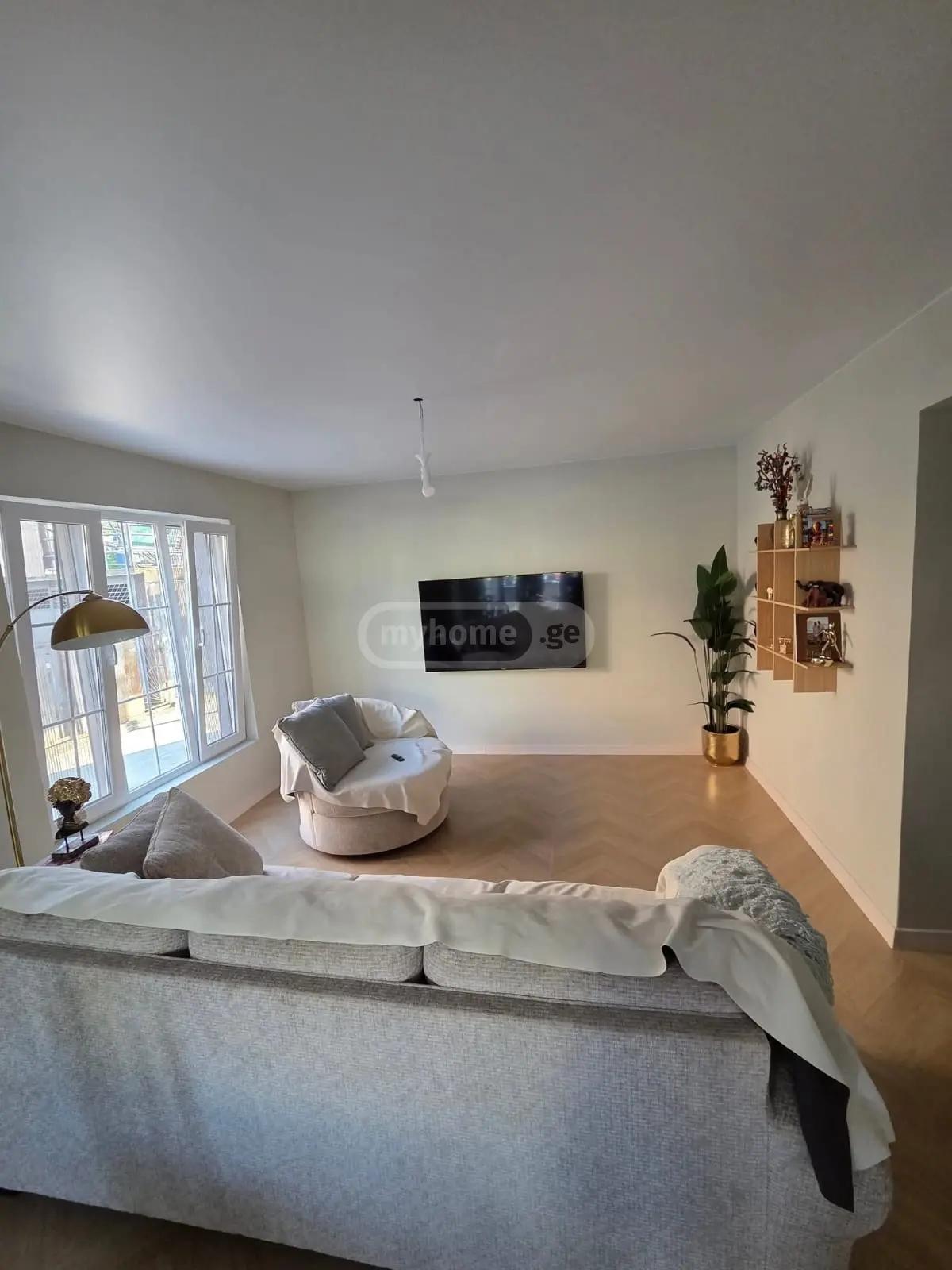 9-Room House For Sale In Batumi, Petre Melikishvili 2nd Lane, 31 view 11