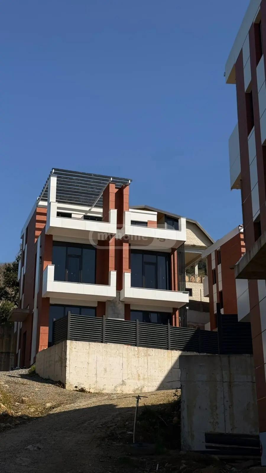 4-Room House For Sale In Batumi, Tamar Mepe Ave view 3