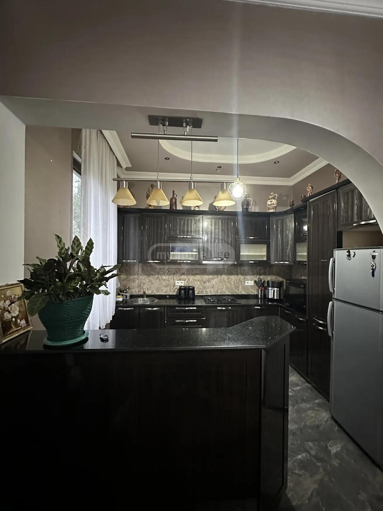 8-Room House For Sale In Batumi, Niko Jaqeli St view 2