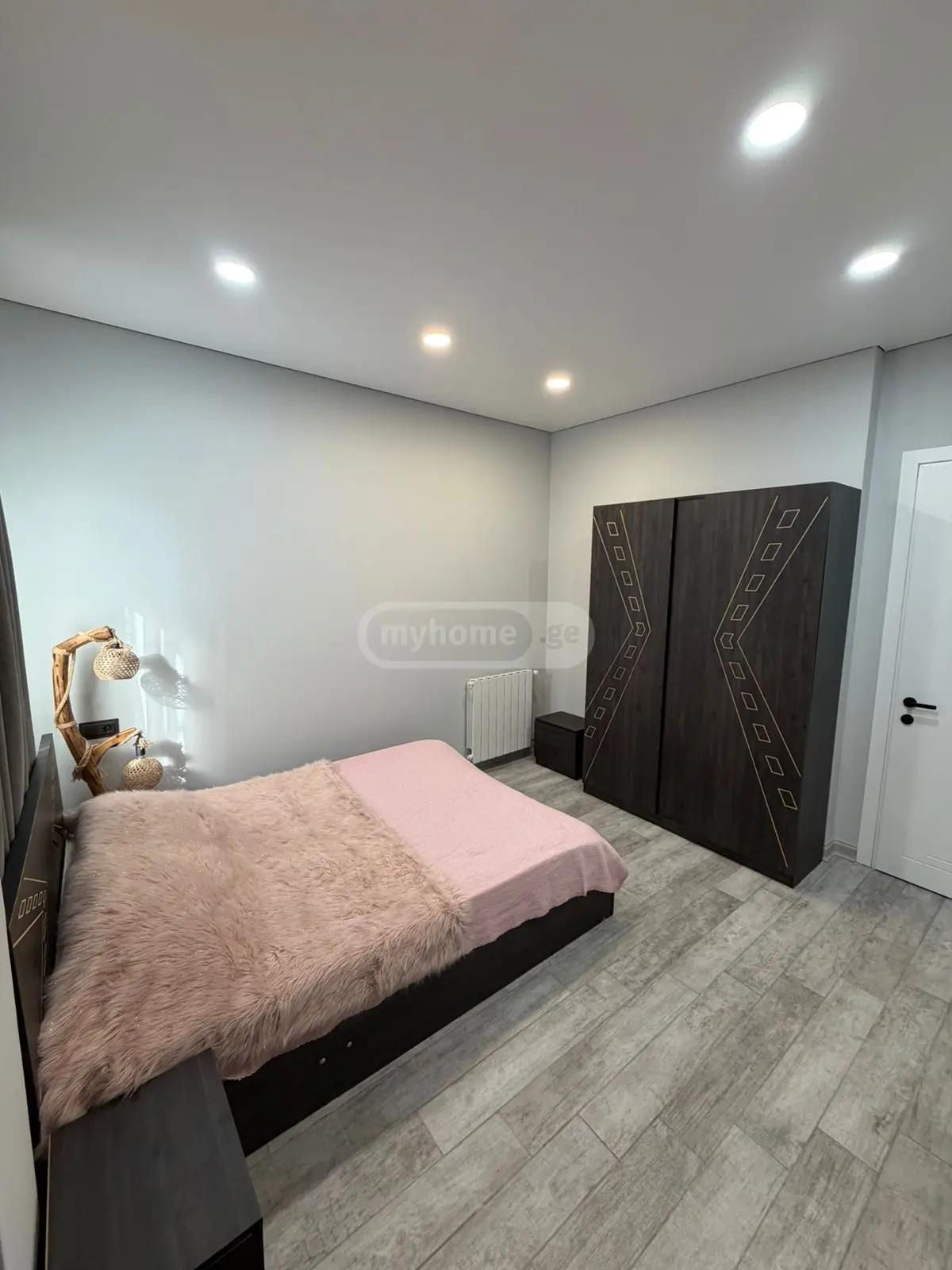 3-Room House For Rent In Batumi, Tsminda Evdemoz Pirveli (Diasamize) St, 2 view 1