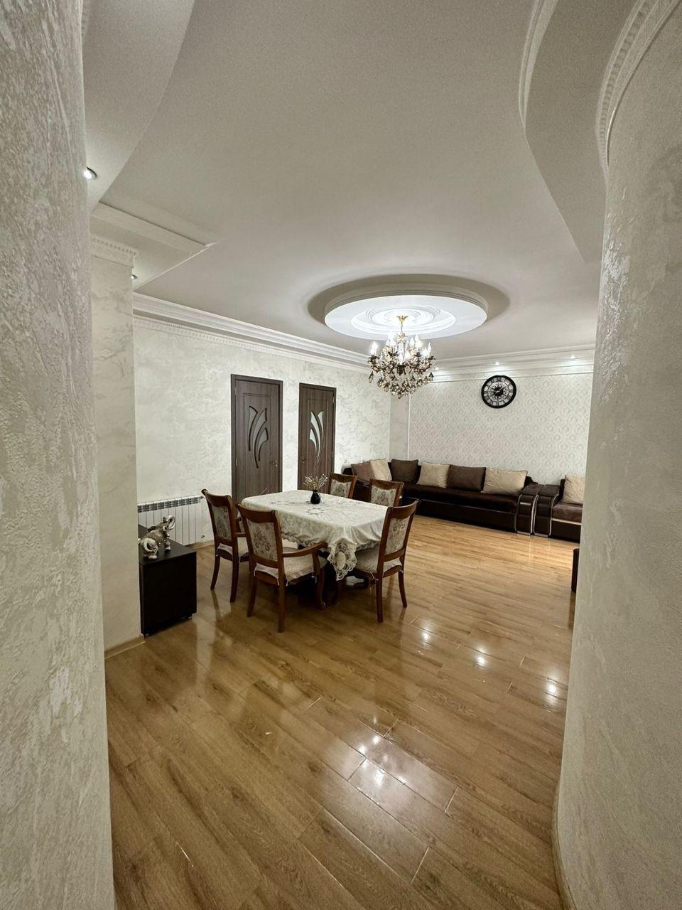3-Room Apartment For Daily Rent In Batumi, Akaki Tsereteli St, 19, 85 M² — 150 ₾ Per Day view 3