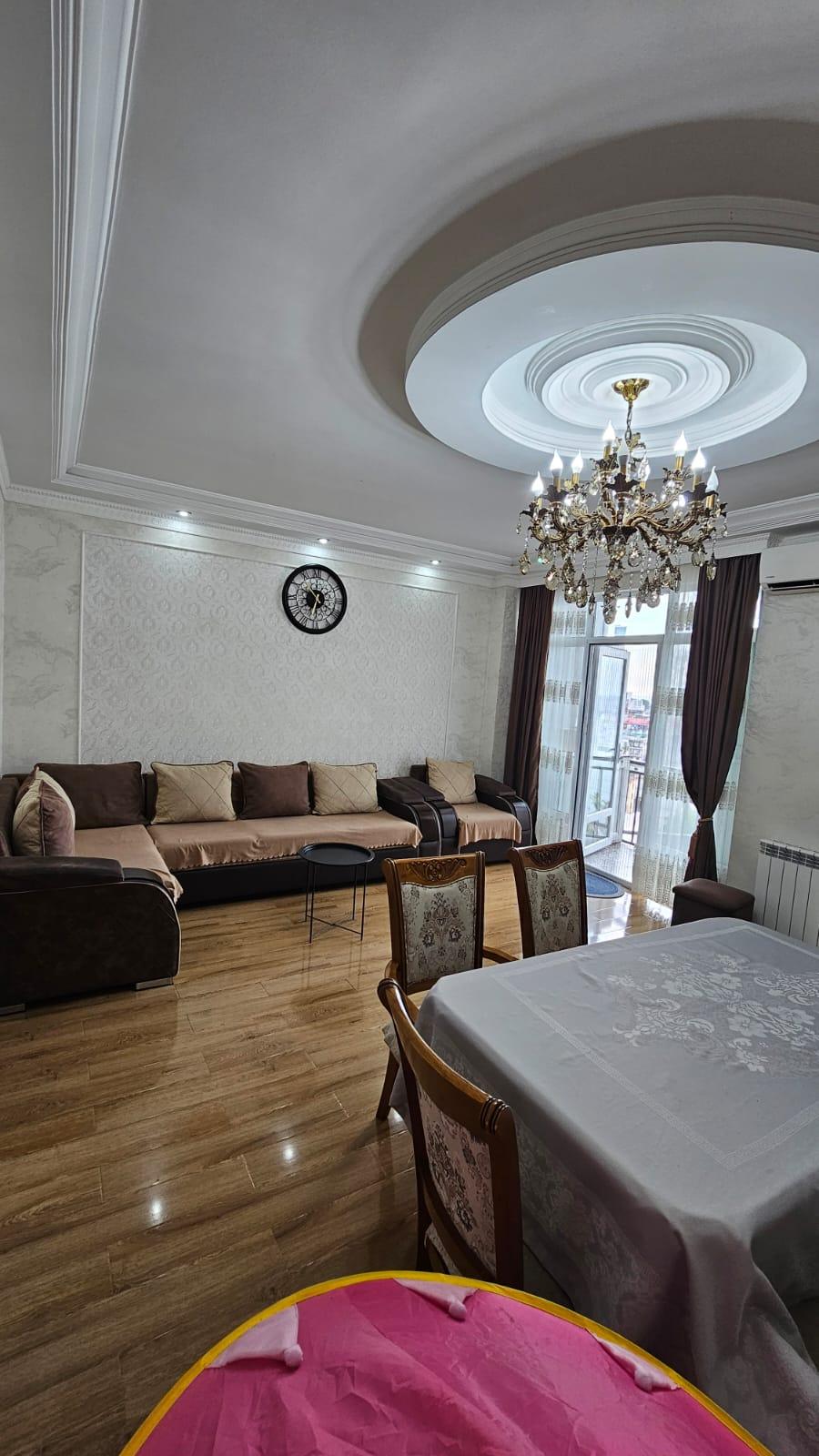3-Room Apartment For Daily Rent In Batumi, Akaki Tsereteli St, 19, 85 M² — 150 ₾ Per Day view 1