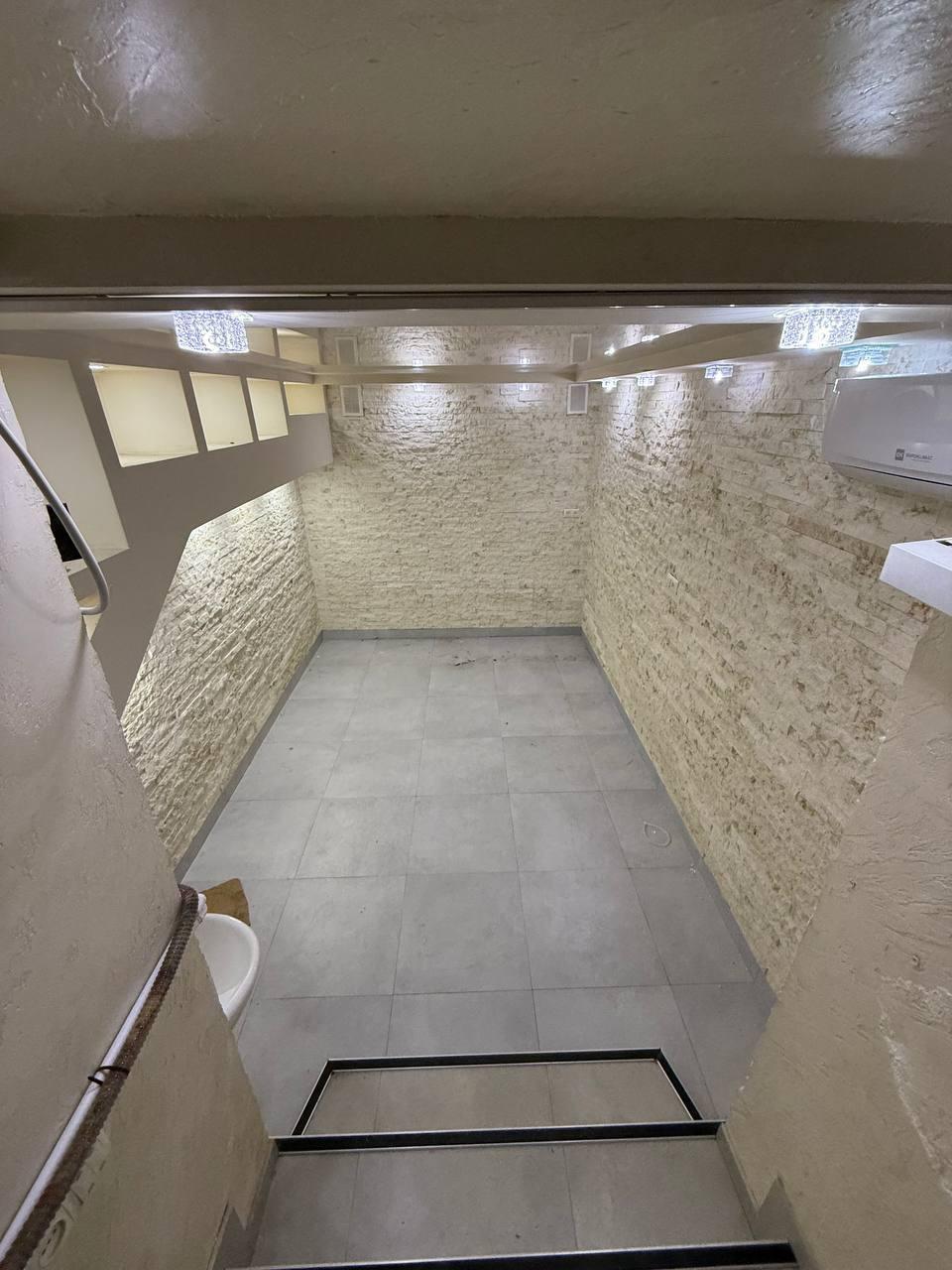 Commercial Property For Rent: 15 M² In Batumi, Tadzari St, 13 – $950 view 3