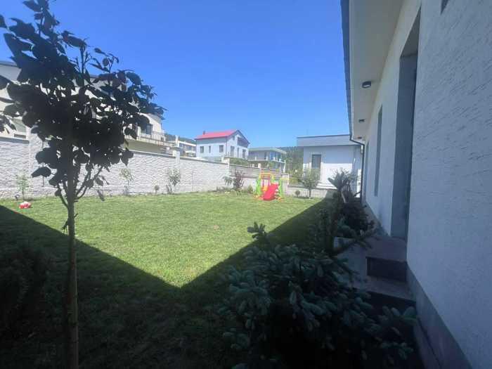 Ortatchala Dead End: 5-Room House, 300.0 M² | Korter.Ge view 3