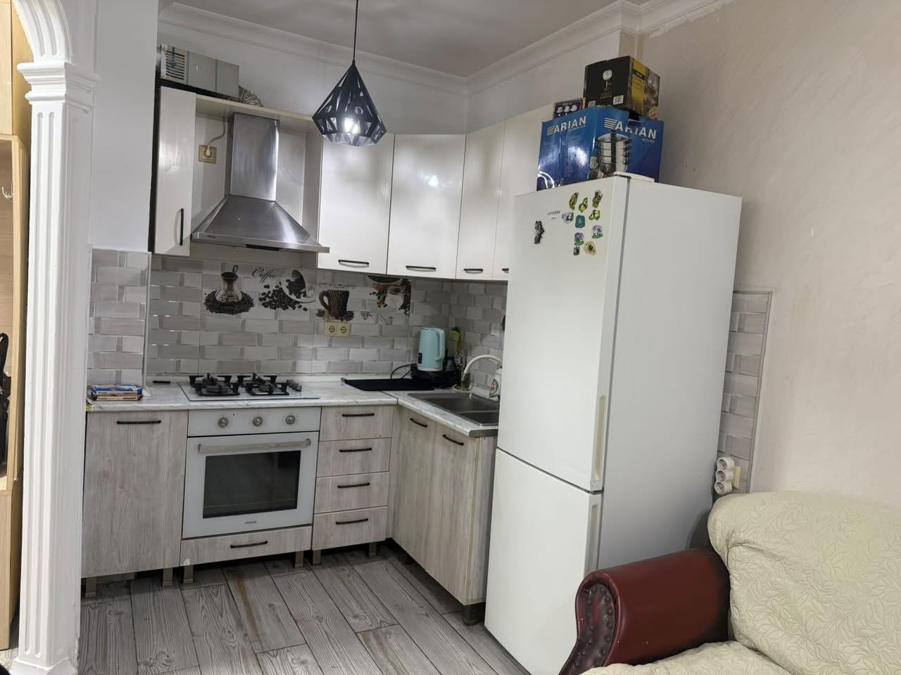 3-Room Apartment For Daily Rent In Batumi, Dar Twins, 60 M² — 120 ₾ Per Day view 1