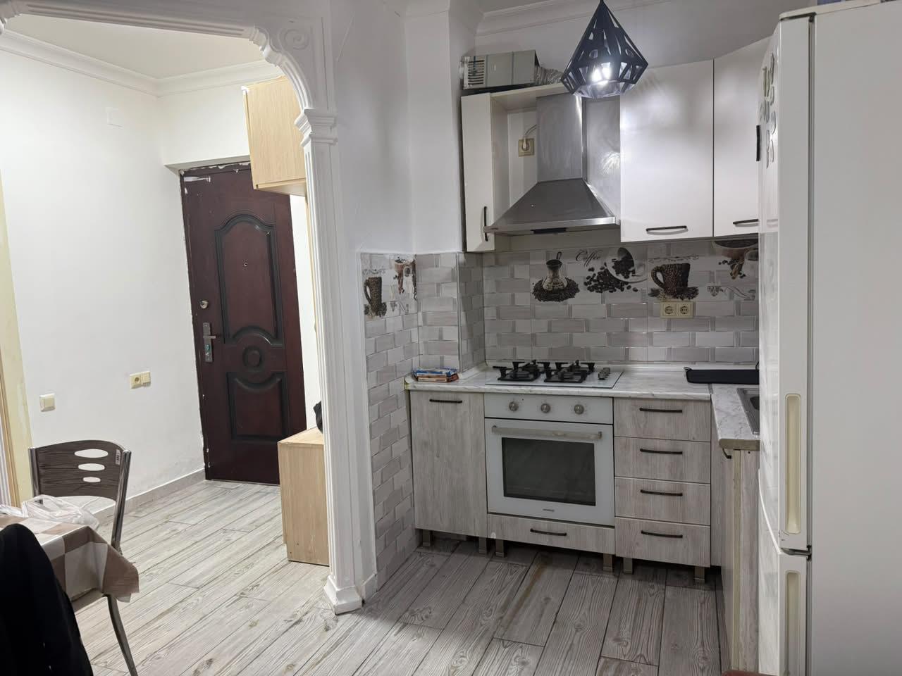 3-Room Apartment For Daily Rent In Batumi, Dar Twins, 60 M² — 120 ₾ Per Day view 2