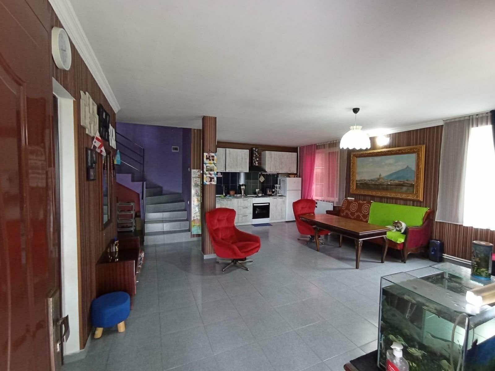 Продажа 5-Room House в In Ureki, Guria St view 1