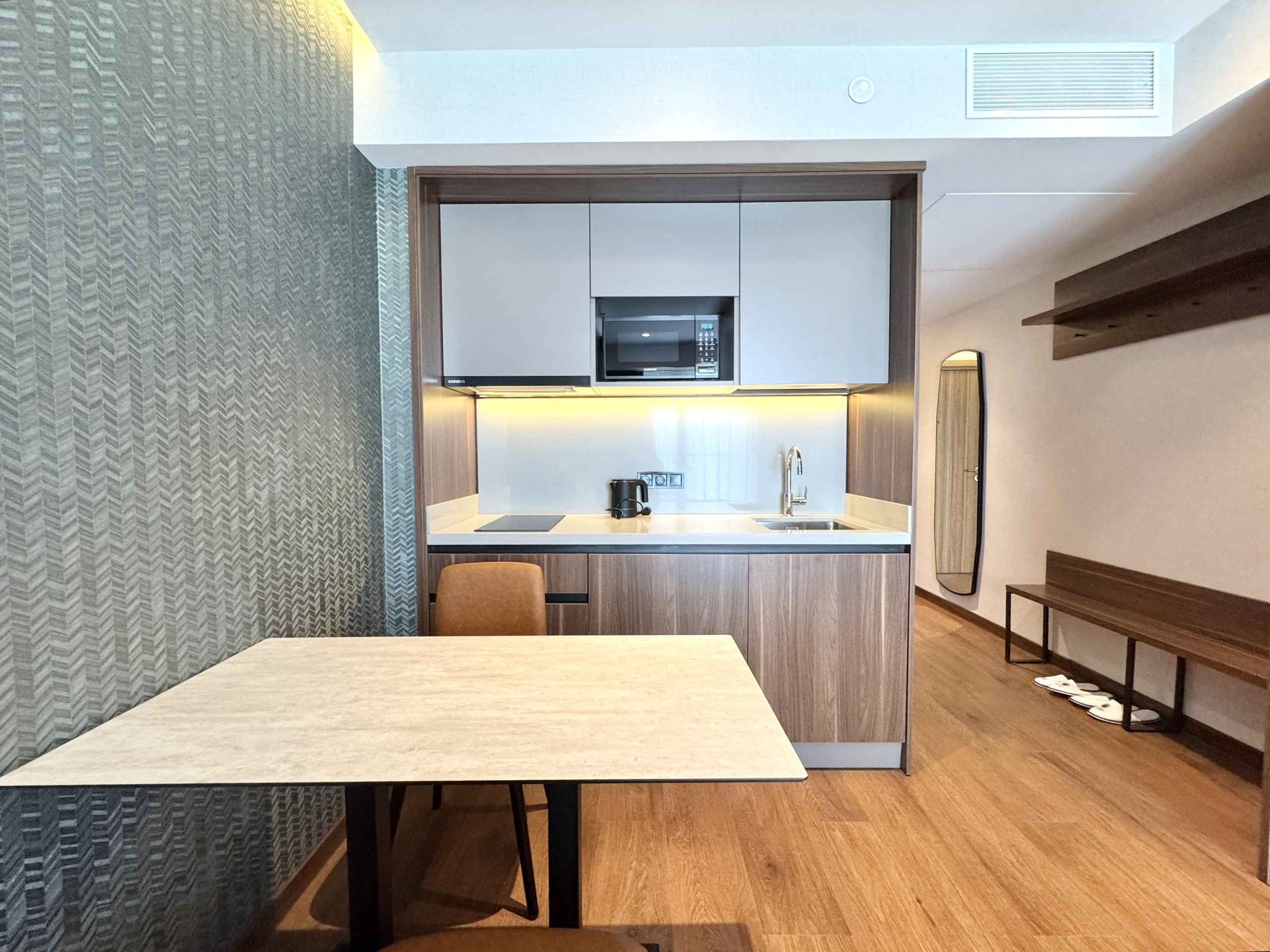 Studio Apartment For Sale view 3