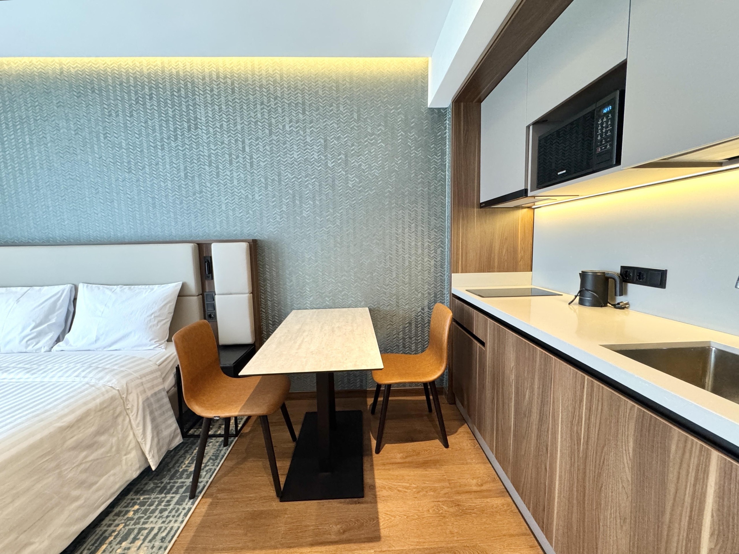 Studio Apartment For Sale view 6