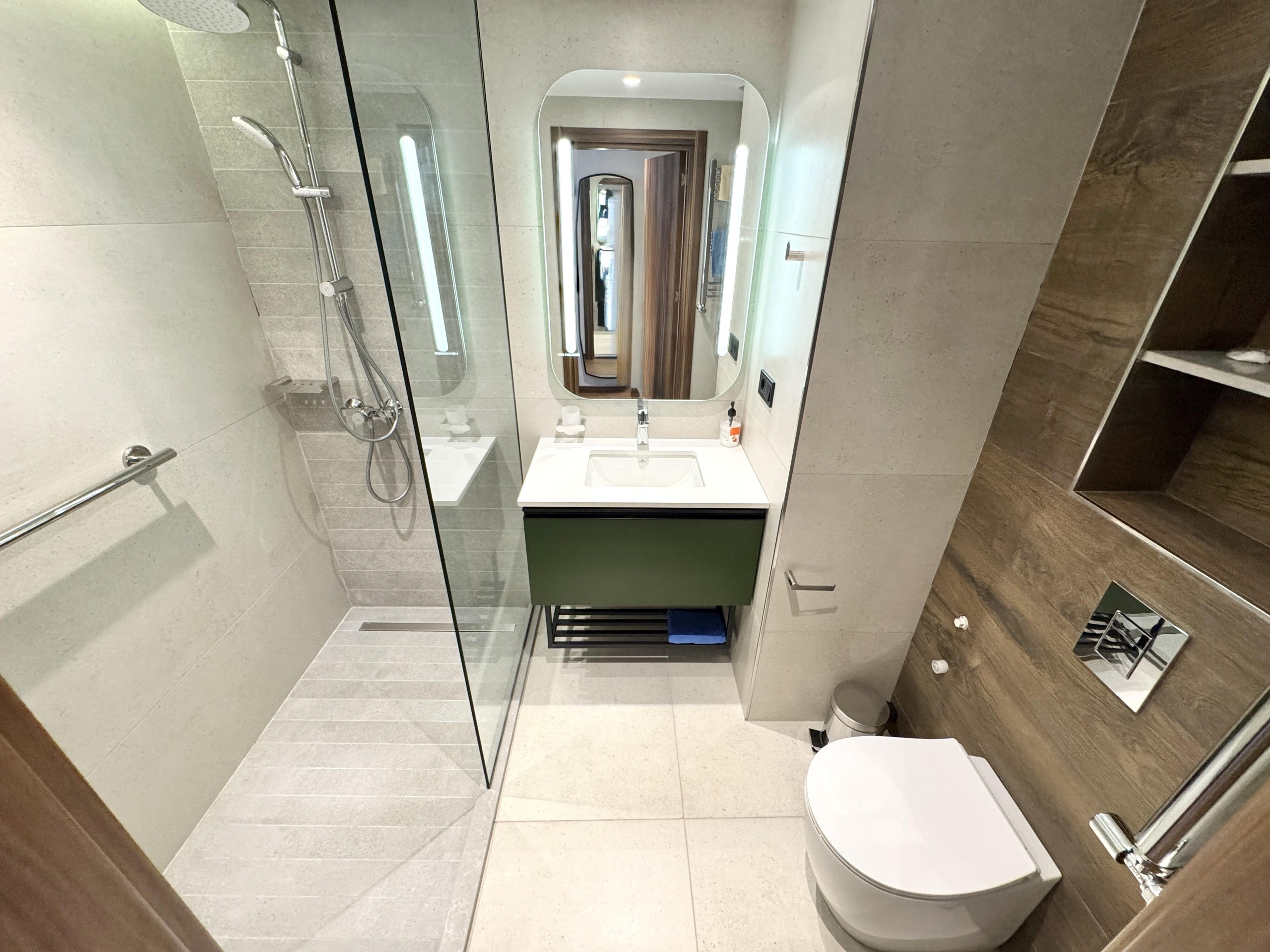Studio Apartment For Sale view 8