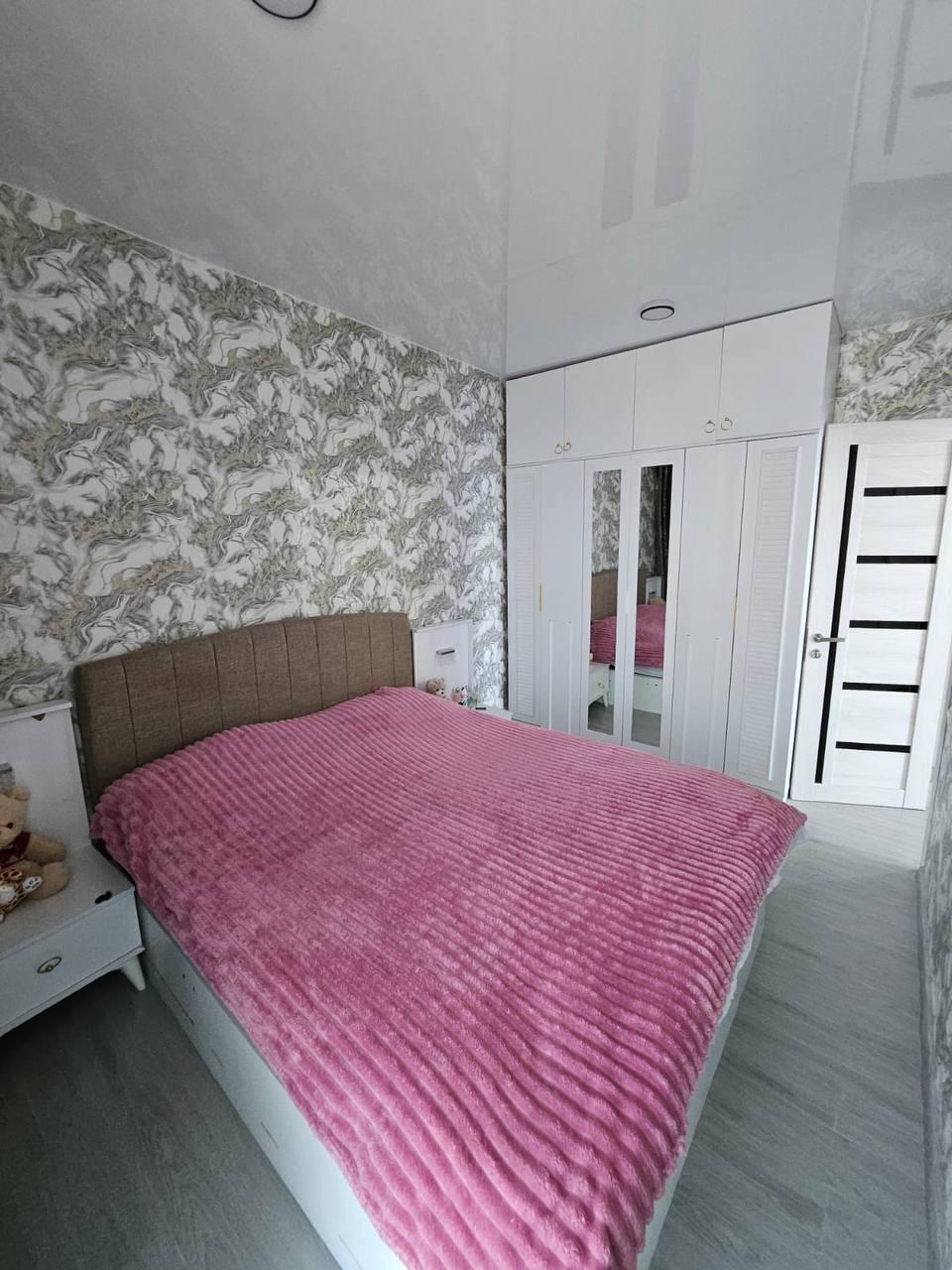 3-Room Apartment For Rent In Batumi, Tamar Mepe Ave, 3 view 5