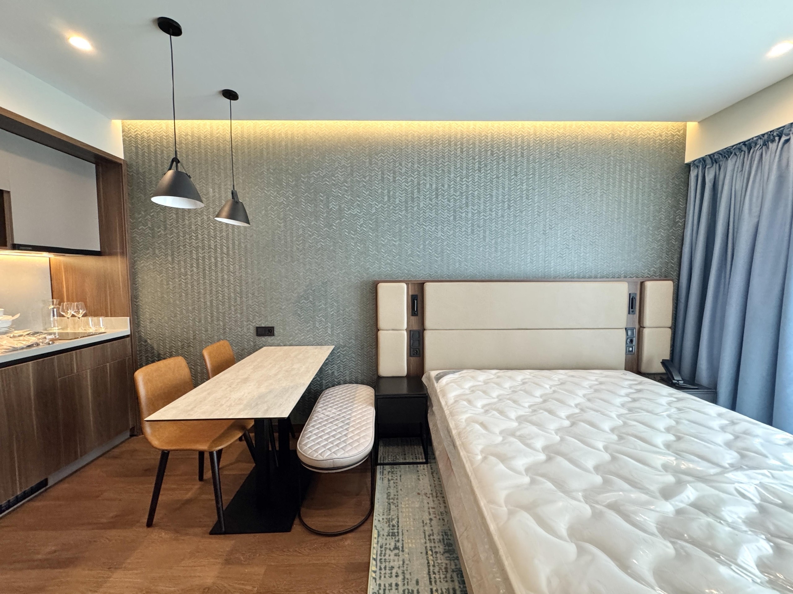Studio Apartment For Sale view 4