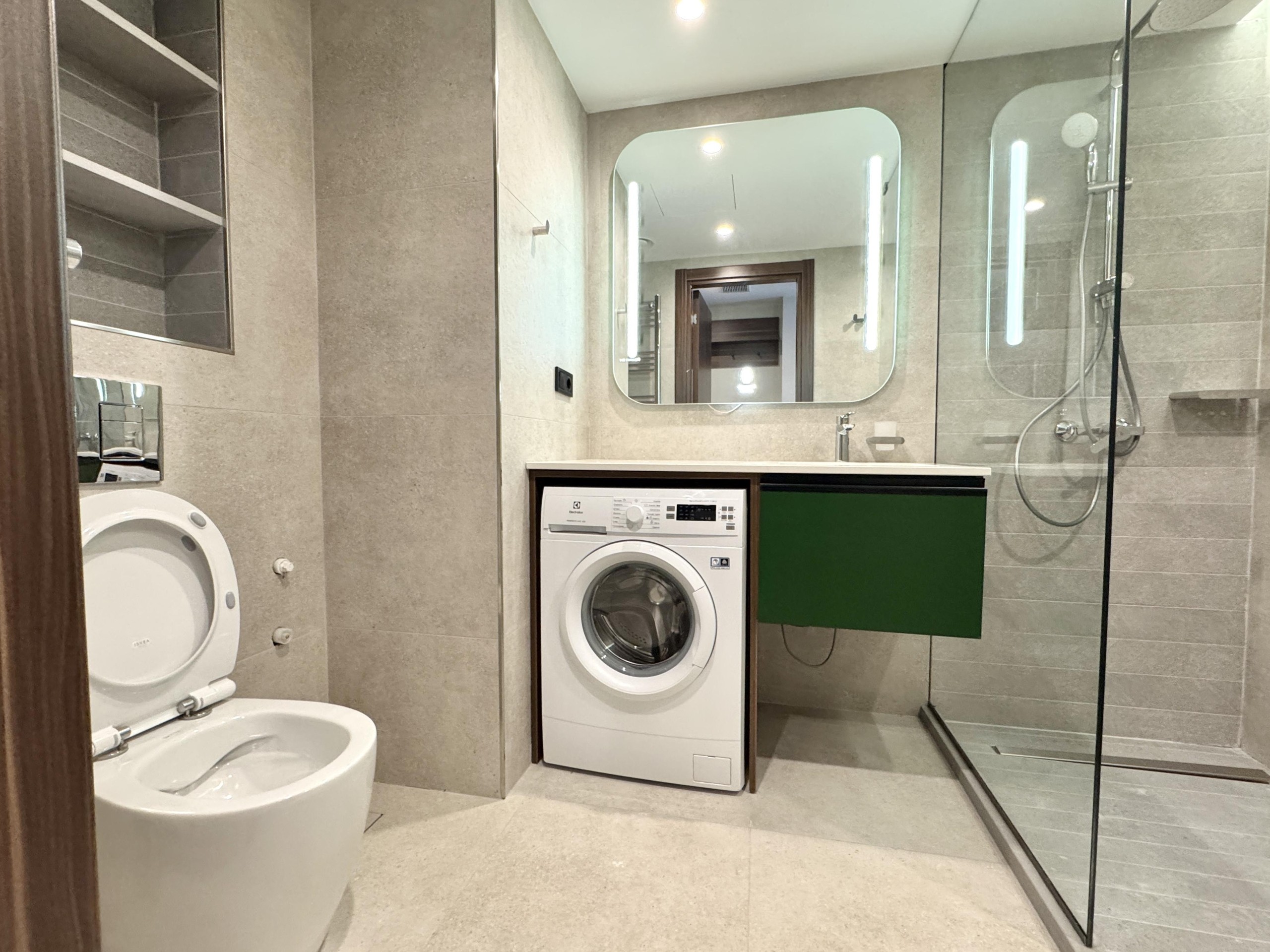 Studio Apartment For Sale view 8