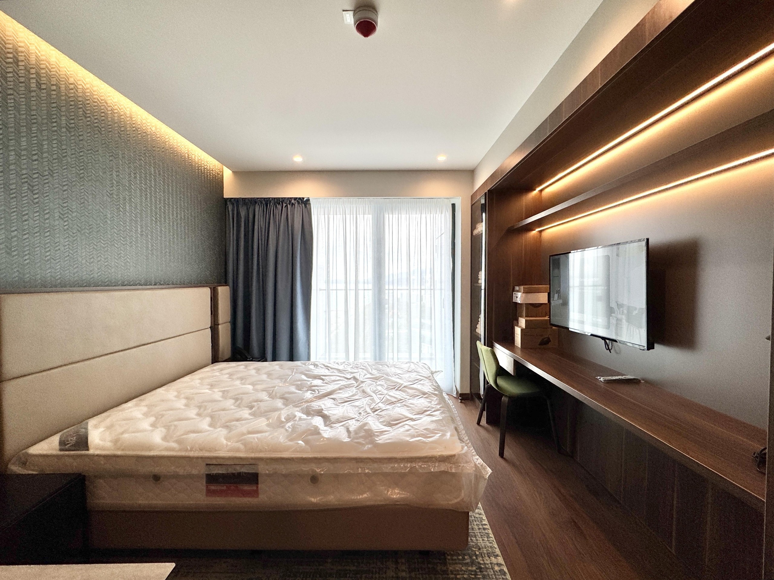 Studio Apartment For Sale view 6