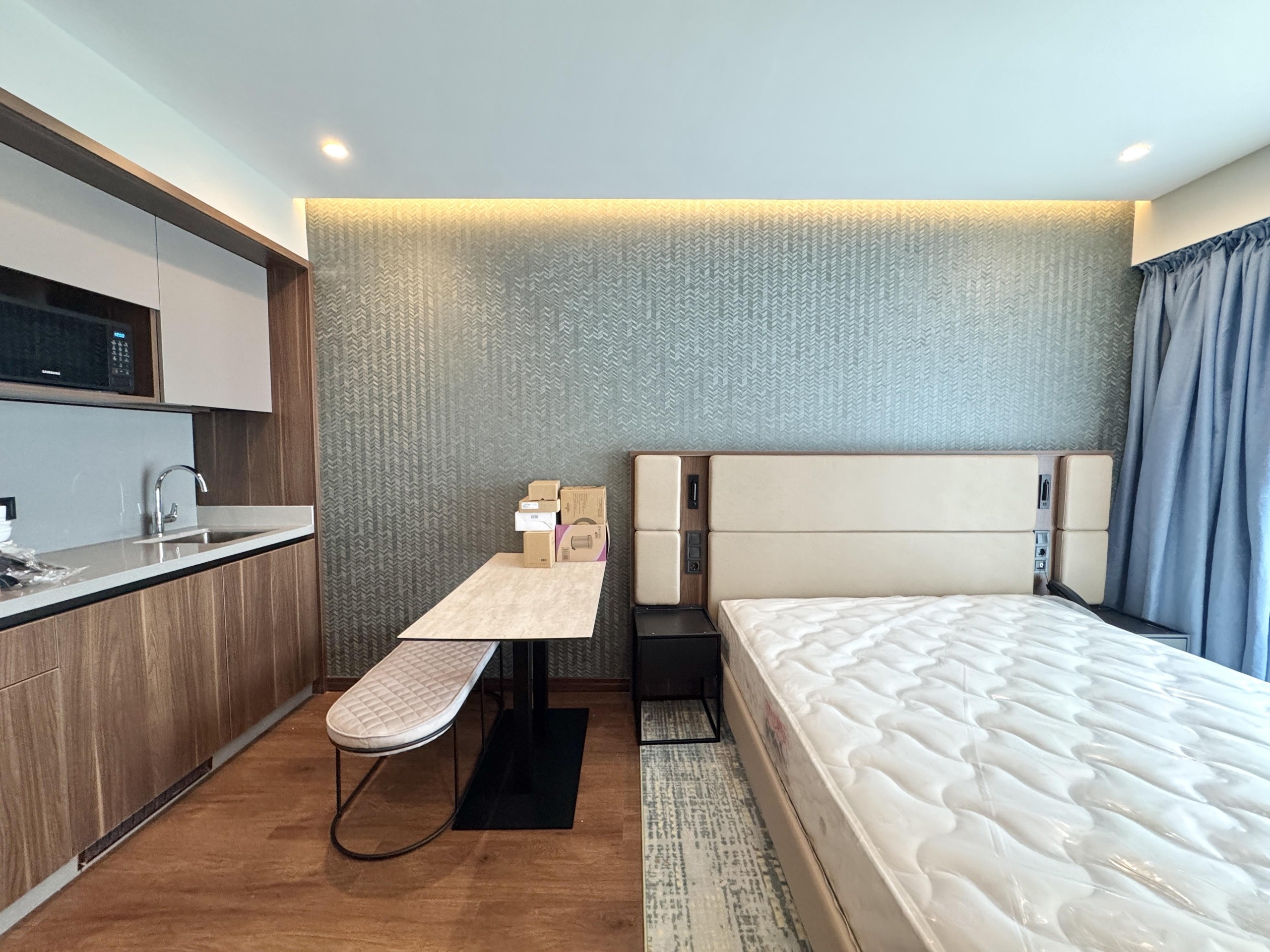 Studio Apartment For Sale view 2
