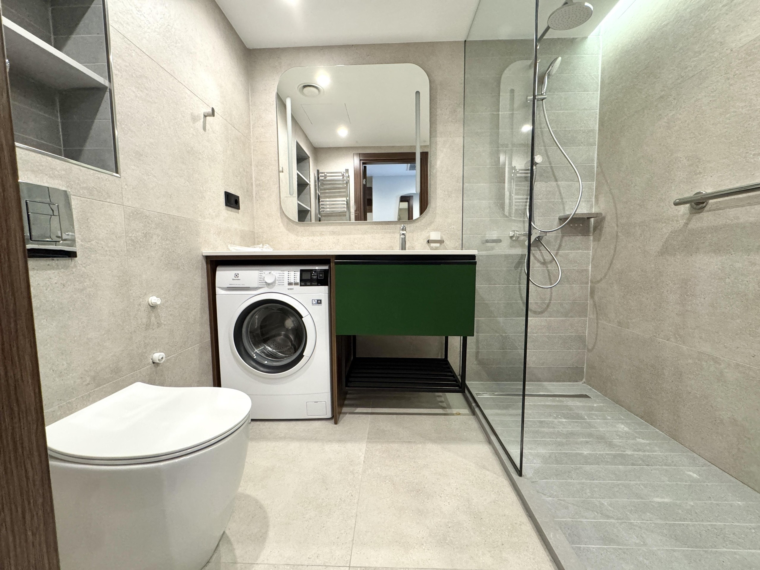 Studio Apartment For Sale view 9