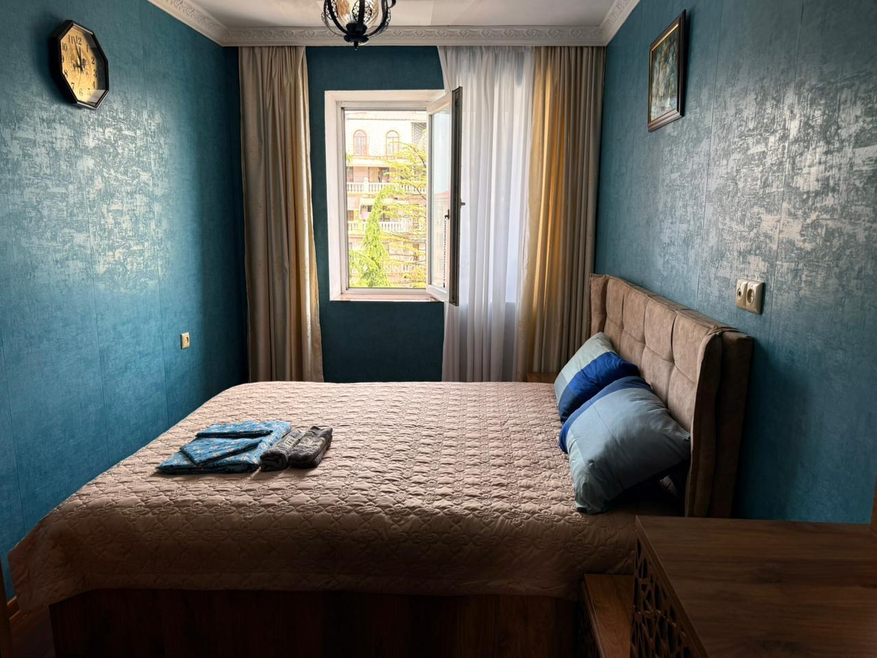 3-Room Apartment For Daily Rent In Batumi, Ilia Chavchavadze St, 3, 60 M² — 120 ₾ Per Day view 2
