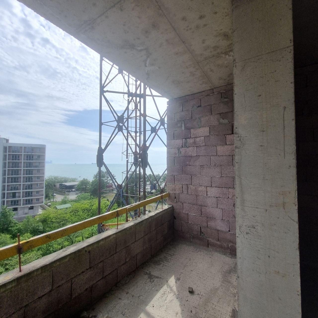 Studio Apartment For Sale view 9