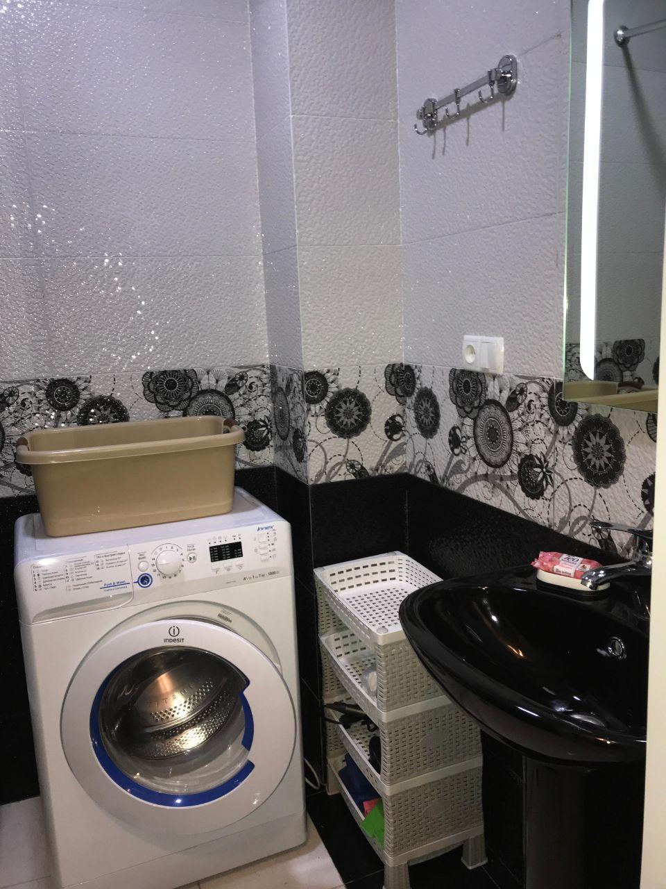 2-Room Apartment For Sale In Batumi, Zurab Gorgiladze St, 96 view 4