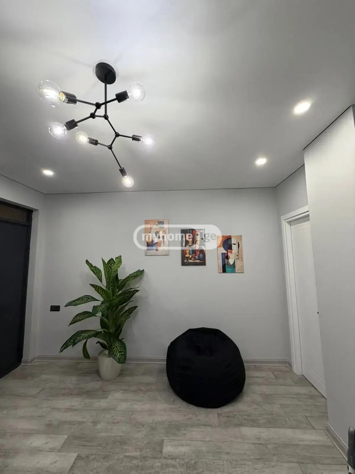3-Room House In Batumi, Ekvtme Katolikis Kucha, 50, 71 M², Is Available For Daily Rent For 350 ₾ view 2