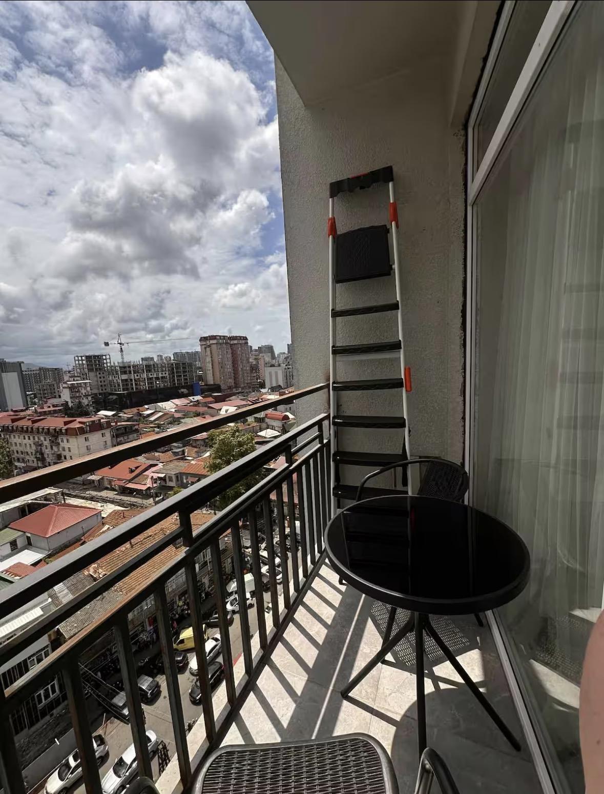4-Room Apartment For Daily Rent In Batumi, Akaki Tsereteli St, 15, 85 M² — 250 ₾ Per Day view 20