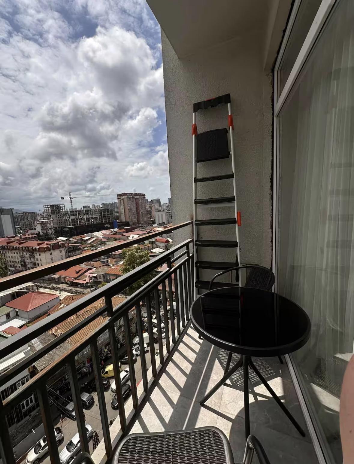 4-Room Apartment For Daily Rent In Batumi, Akaki Tsereteli St, 15, 85 M² — 250 ₾ Per Day view 22