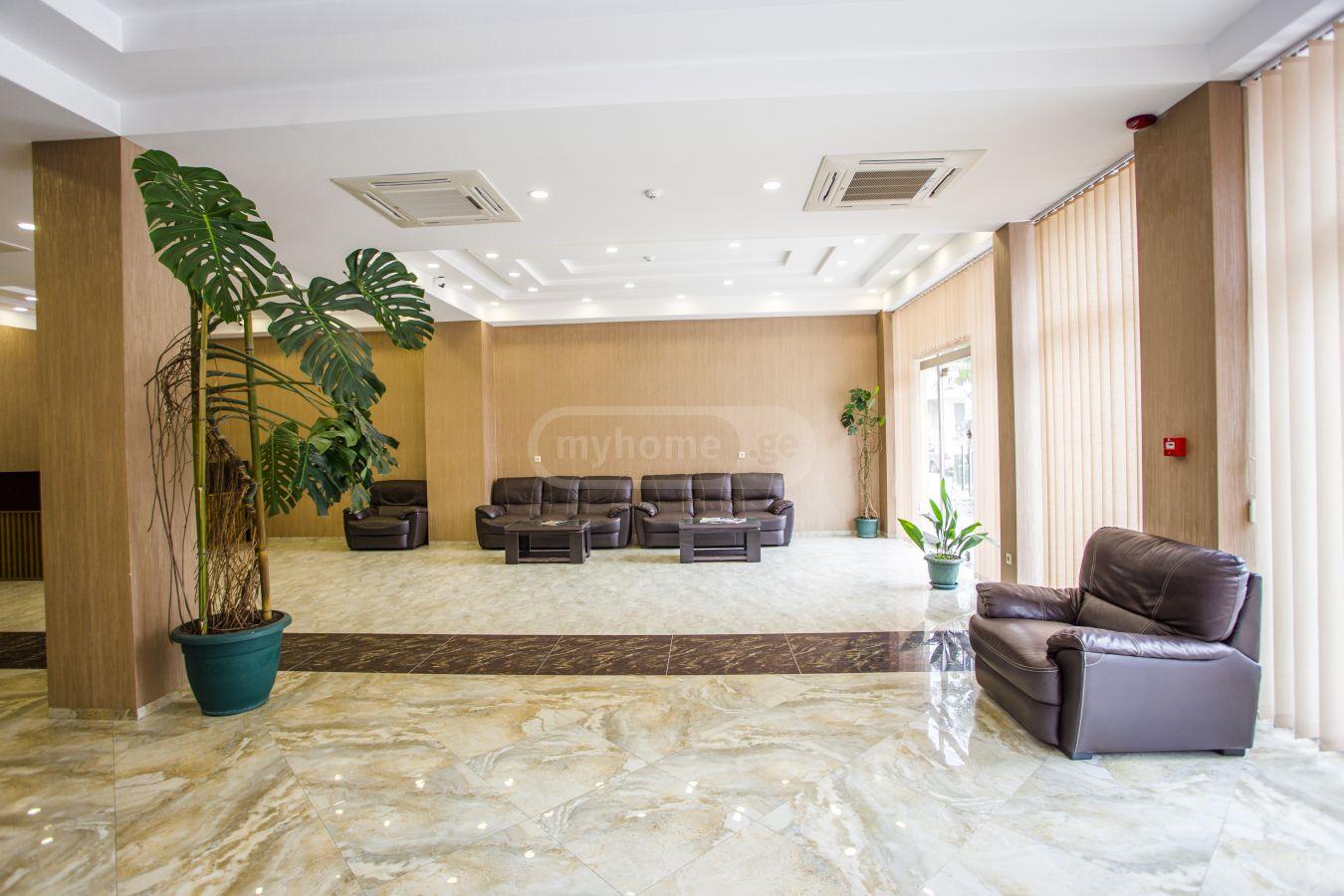 10-Room Townhouse For Sale In Batumi, 26 May St, 20 view 9
