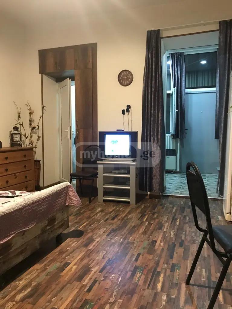 1-Room Apartment For Rent In Tbilisi, Ortatchala St view 7