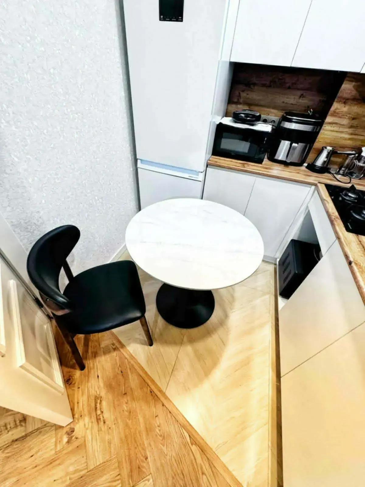 2-Room Apartment For Daily Rent In Batumi, Zhiuli Shartava Ave, 27-31, 50 M² — 200 ₾ Per Day view 5