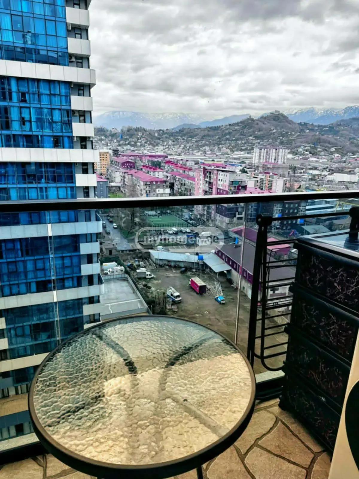 2-Room Apartment For Daily Rent In Batumi, Zhiuli Shartava Ave, 27-31, 50 M² — 200 ₾ Per Day view 11